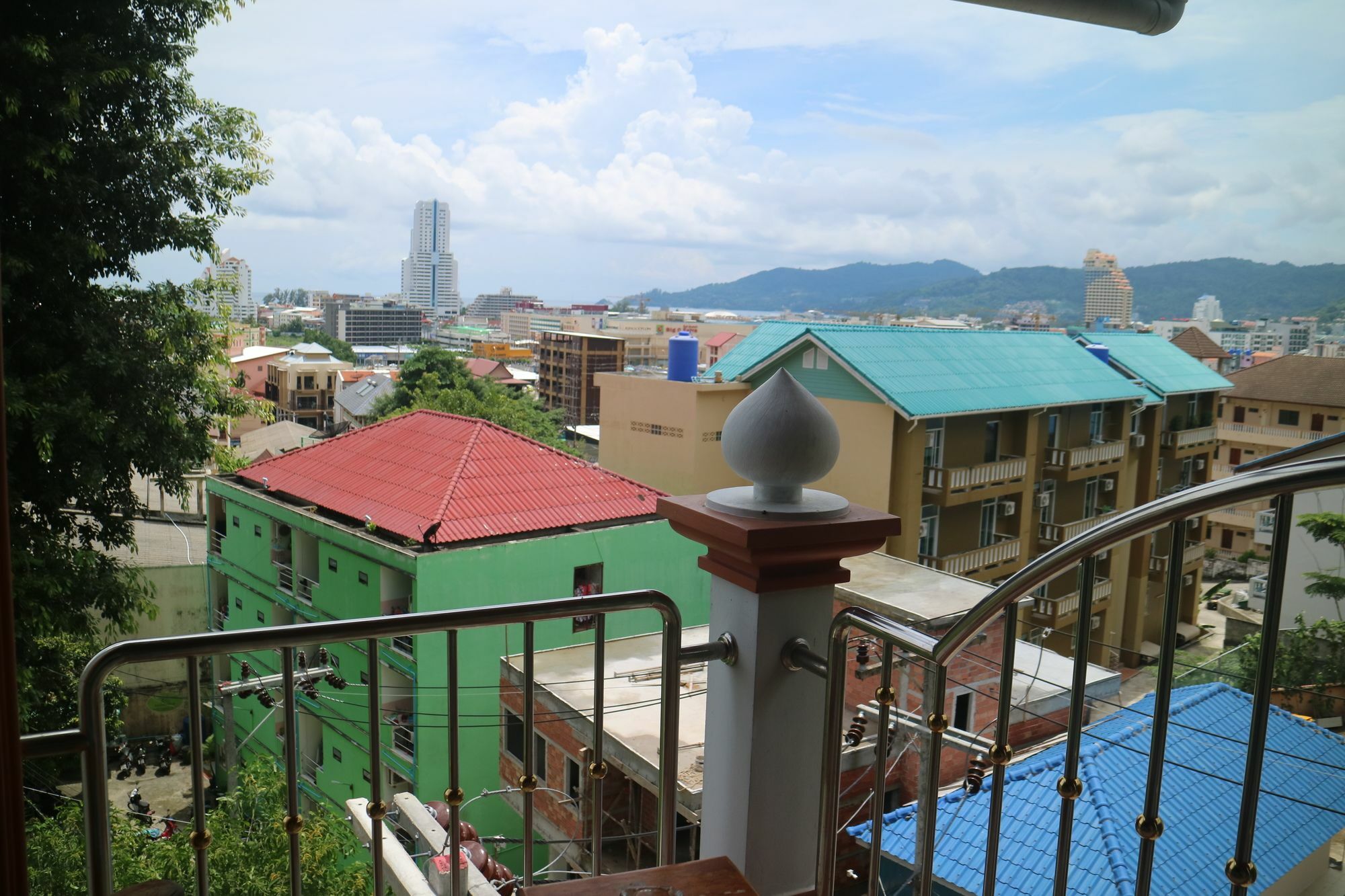 Grand View Hotel Patong Екстериор снимка